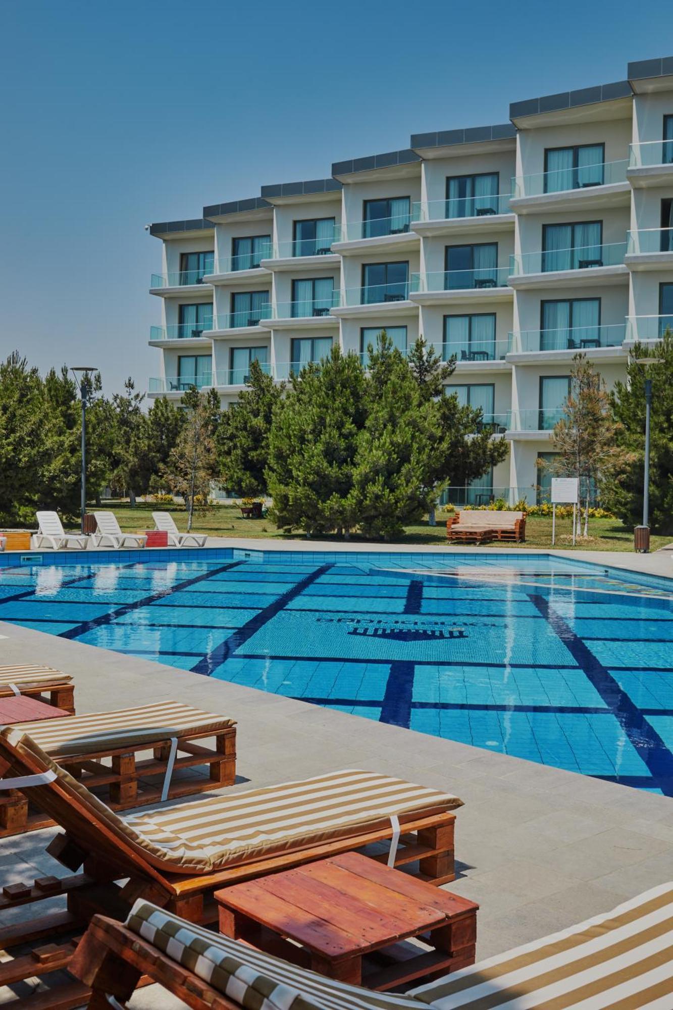Homebridge Hotel Apartments Baku Eksteriør bilde